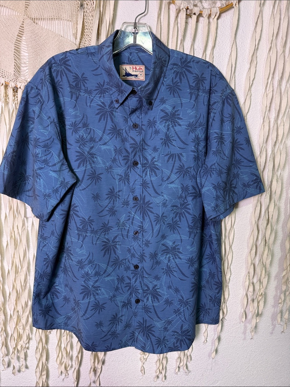 HUK Blue Tropical Fish Print Short Sleeve Button Down Shirt Size M